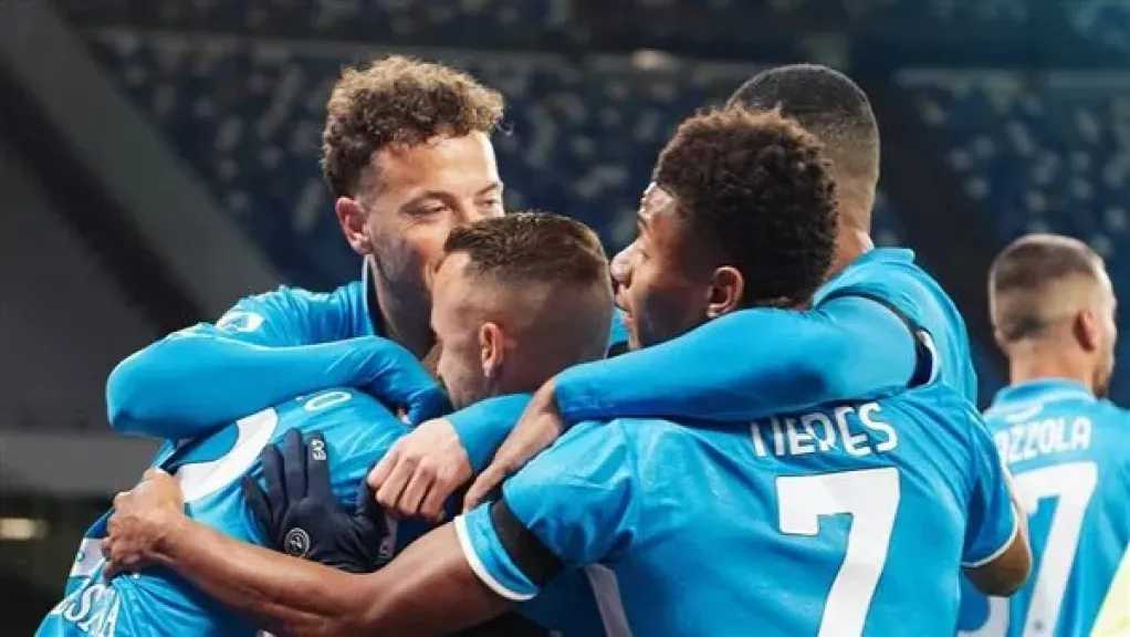 الدورى الإيطالى.. لوكاكو وراسبادوري يقودان نابولى لمواجهة فينيزيا