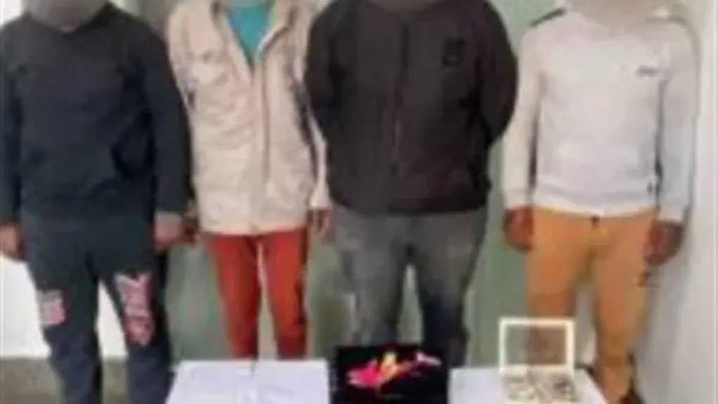 ضبط المتهمين بسرقة محتويات شقة سيدة بالتجمع