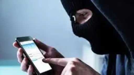 6 علامات تكشف تطبيقات التجسس على هاتفك المحمول