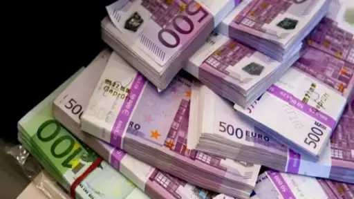 ارتفاع سعر اليورو أمام الجنيه في ختام تعاملات اليوم الخميس 4 ديسمبر 2025