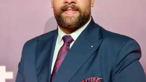 المخرج مؤمن وائل.. العلامة التجارية للأعمال الرمضانية يسطع في AUC ويؤكد مكانته ببصمة إخراجية مميزة