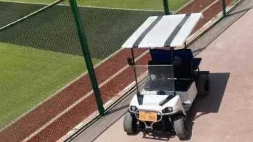 حلوان التكنولوجية: تصنيع أول سيارة جولف كهربائية بمكونات محلية بورش الكلية