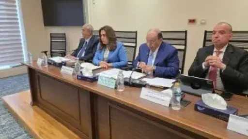 الحكومة ترحب بمقترح النواب بتشكيل لجنة لدراسة مشروع قانون الإدارة المحلية