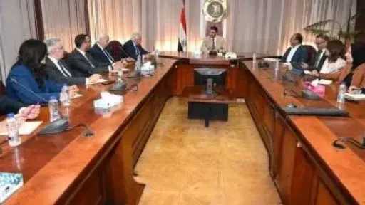 وزير الصناعة يبحث مع غرفة التجارة الأمريكية بالقاهرة تعزيز التعاون التجارى والصناعى