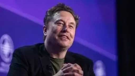 تحالف العمالقة.. إنتل تنضم لمشروع إيلون ماسك لإنتاج رقائق الذكاء الاصطناعى