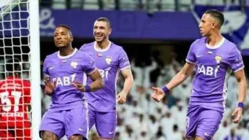 رامي ربيعة يقود العين لفوز مثير على شباب الأهلي في الدوري الإماراتي