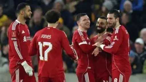 مواعيد مباريات اليوم.. ليفربول مع فولهام وديربي كتالوني بين برشلونة وإسبانيول