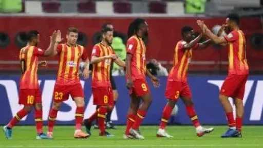 يستضيف ملعب «رادس»، فى التاسعة مساء اليوم، المباراة المرتقبة التي تجمع فريقي الترجي ضد صن داونز، فى ذهاب نصف نهائي بطولة دوري أبطال أفريقيا .