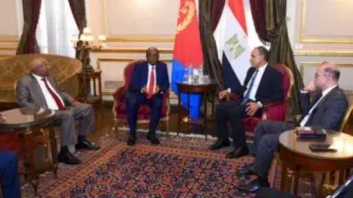 وزيرا الخارجية والاستثمار يستقبلان المستشار الاقتصادي لإريتريا ووزير التجارة والصناعة