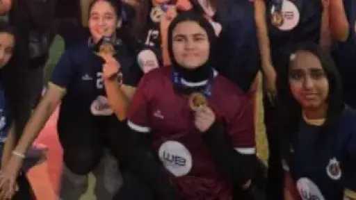 صيد أكتوبر يتوج ببطولة بارتلى الدولية لكرة اليد بنات 2012