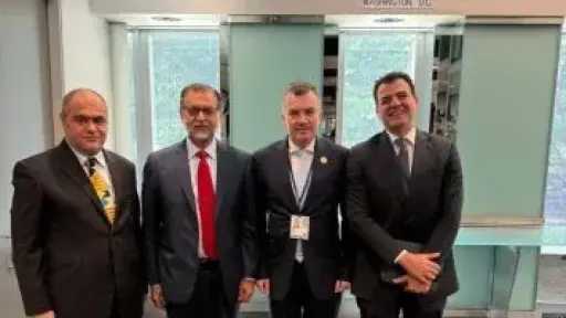 وزير التخطيط يلتقي نائب رئيس مجموعة البنك الإسلامي للتنمية لتعزيز مجالات التعاون