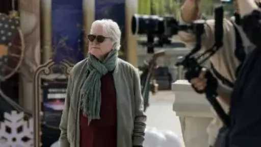 حسين فهمى فى كواليس جديدة من فيلمه الصينى The Story I Found In china