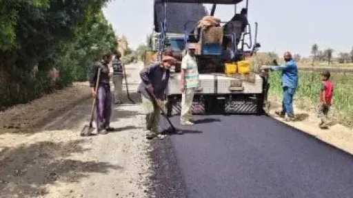 محافظ سوهاج: بدء رصف طريق العوامية الدير بطول 2.5 كيلو بمركز ساقلته