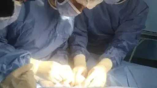 نجاح أول عملية جراحة لتركيب صمام خارجي لعلاج استسقاء المخ بمستشفى دكرنس العام