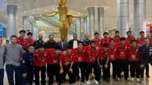 رئيس اتحاد كرة اليد يستقبل أبطال برونزية البحر المتوسط لكرة اليد