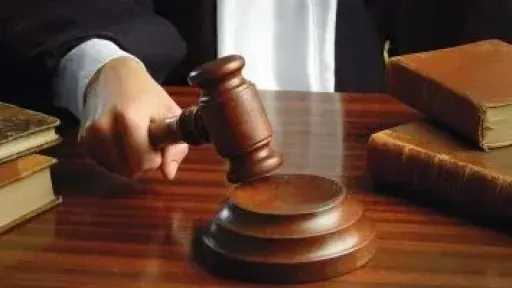 المؤبد وغرامة 20 ألف جنيه لعاطل بتهمة حيازة سلاح آلي وقنابل يدوية بالإسماعيلية