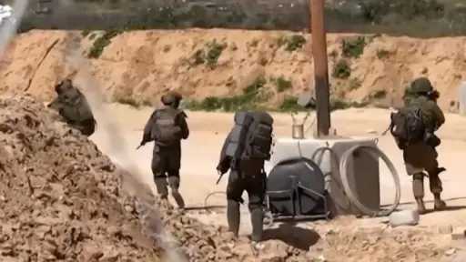 الاحتلال يغلق مدخلي طريقين في حوسان غرب بيت لحم