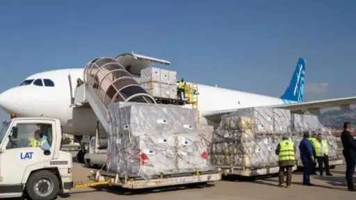 19 شاحنة مساعدات تنطلق من الأردن إلى لبنان بمشاركة 10 دول والاتحاد الأوروبي