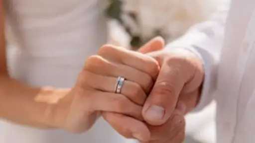 دراسة: المتزوجون أقل عرضة للإصابة بالسرطان