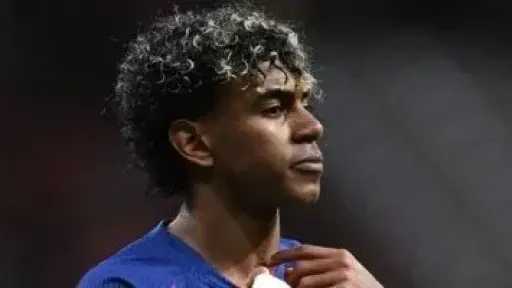 لامين يامال يتوج بجائزة لاعب الشهر في الدوري الإسباني