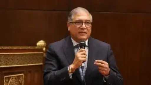 السادات يعلن تشكيل لجنة موسعة لمراجعة قوانين الأسرة والأحوال الشخصية