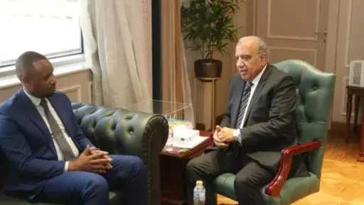 وزير الكهرباء يبحث مع وزير البنية التحتية الرواندي تعزيز التعاون