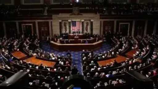 حاملة الطائرات الأمريكية فورد تغادر الشرق الأوسط