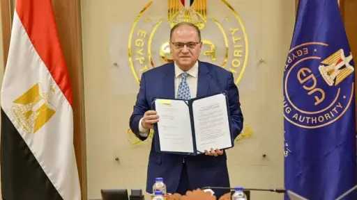 رئيس هيئة الدواء يوقع مذكرة تفاهم لتعزيز التعاون الدوائي مع انجولا