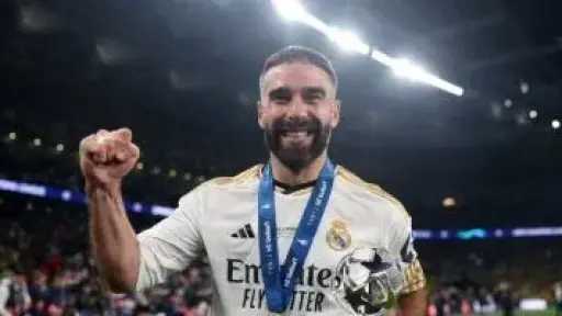 ريال مدريد يصدم كارفاخال ويقرر عدم تجديد عقده
