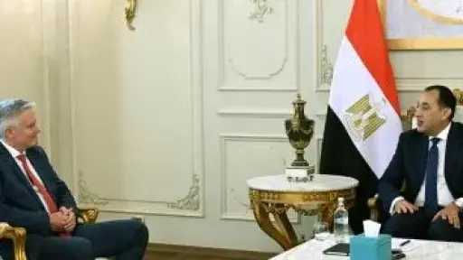 رئيس الوزراء يلتقي سكرتير عام منظمة التعاون الاقتصادي والتنمية
