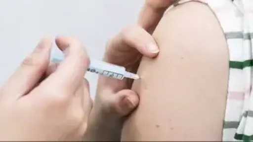بريطانيا تعتزم إطلاق حقنة ثورية لعلاج السرطان خلال 60 ثانية
