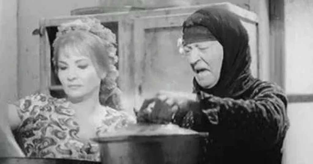 ذكرى رحيل روحية خالد.. بدأت السينما أمام نجيب الريحانى