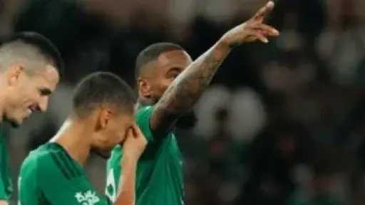 الأهلي يُسقط الفتح بهاتريك إيفان توني في الدوري السعودي.. فيديو