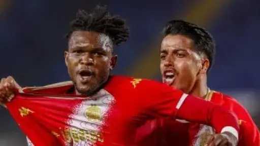 فريق الوداد الرياضي يحقق فوزا ثمينا على غريمه الرجاء الرياضى