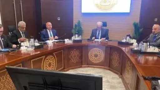 نائب رئيس الوزراء يناقش تعديلات بشأن أحكام قانون شركات قطاع الأعمال العام