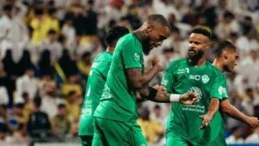 الأهلي يفوز على التعاون 2-1 في الدوري السعودي