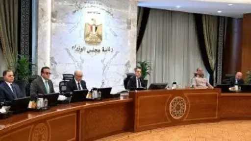 رئيس الوزراء يوجه باتخاذ التدابير اللازمة لتوفير السلع للمواطنين