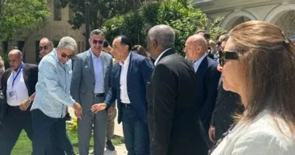 رئيس الوزراء: 