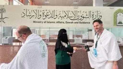 الشؤون الإسلامية السعودية توزع 285 ألف مطبوعة وتوفر الاتصال المرئي للفتاوى الشرعية