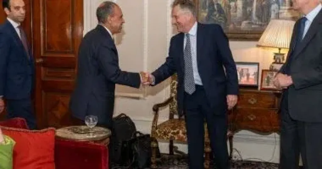 وزير الخارجية 