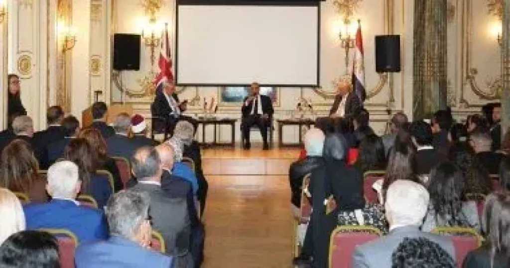 وزير الخارجية يلتقى بأعضاء الجالية المصرية فى لندن