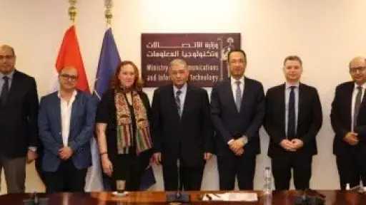 وزير الاتصالات يبحث دعم الشركات الناشئة وتوسيع التجارة الرقمية لتعزيز الاقتصاد