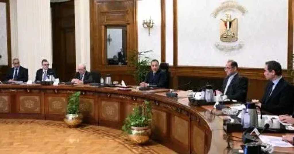 مصطفى مدبولى يكلف الوزراء المعنيين بسرعة تسوية مديونيات الهيئة الوطنية للإعلام