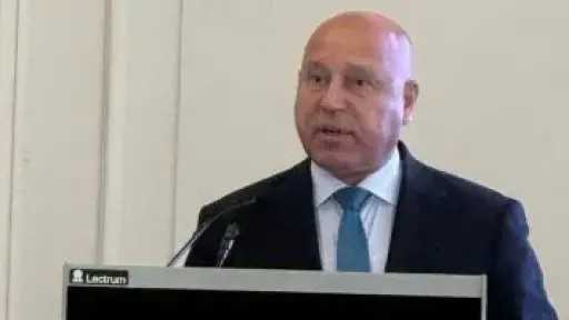 وزير النقل يتابع حركة القطارات.. ويوجه بتكثيف الحملات على المراكب النيلية