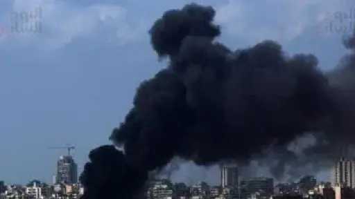 إعلام إسرائيلي: غارة على بيروت استهدفت قائدا إيرانيا رفيعا