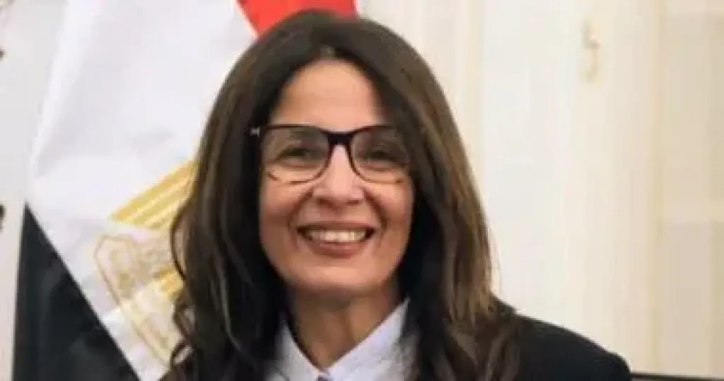 وزيرة الثقافة 