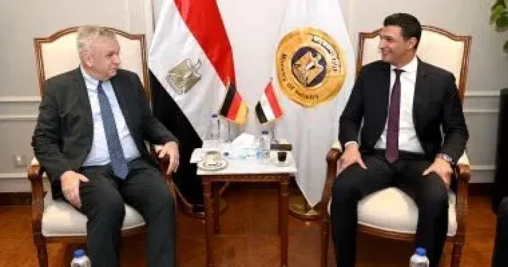 وزير الصناعة
