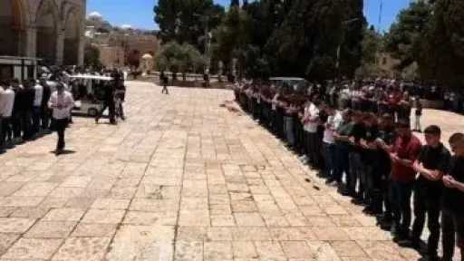 65 ألف مقدسى يؤدون صلاة الجمعة فى المسجد الأقصى المبارك
