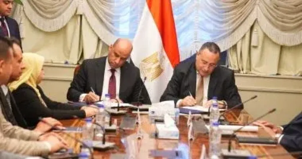 التعليم العالى والعمل 