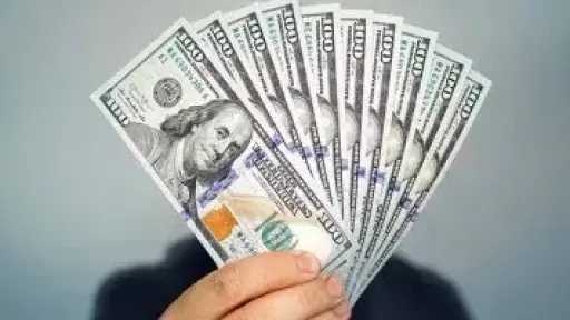 سعر الدولار اليوم الجمعة  أمام الجنيه المصرى فى ختام التعاملات